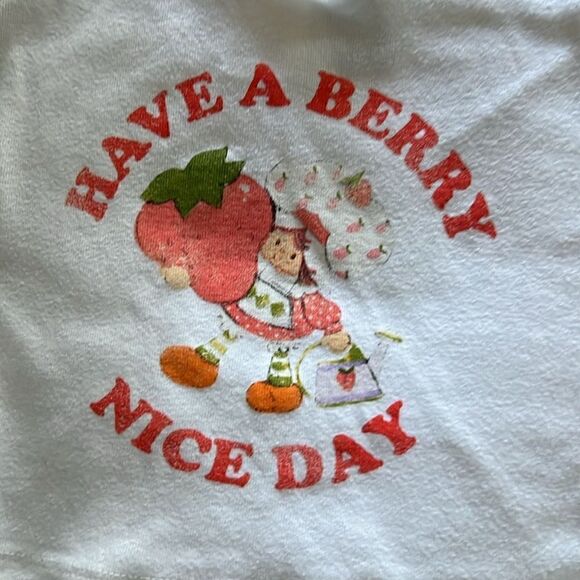 White and Red Crop-top Strawberry Shortcake “Have A Berry Nice Day” graphic Tee - Picture 3 of 7